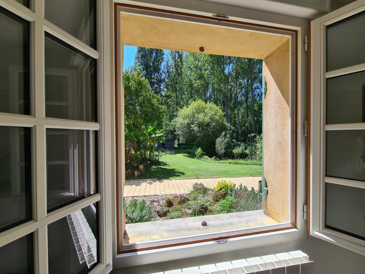 Le Malpas Woodpecker Apartment Belves Exterior photo